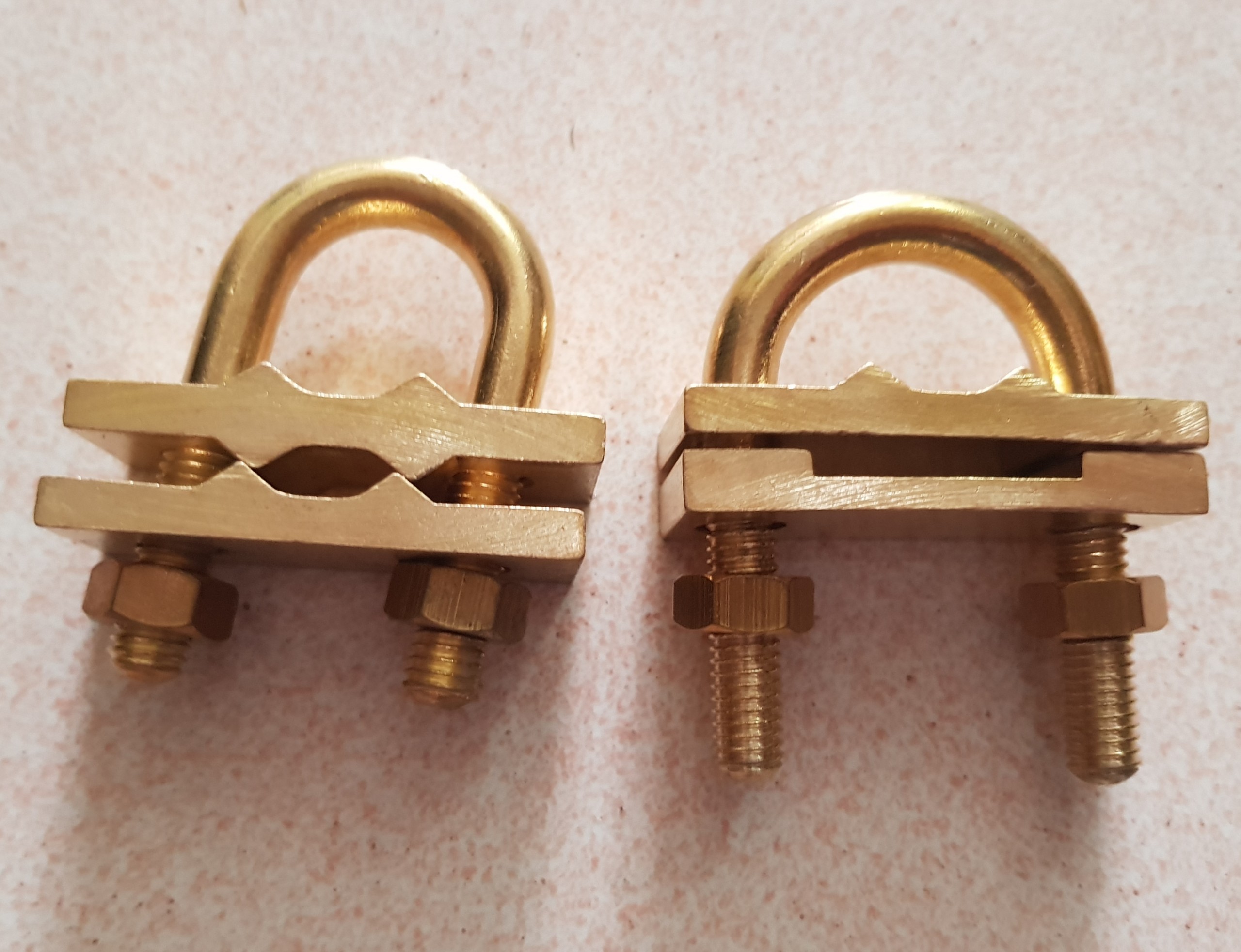 Kẹp băng đồng 25x3mm và Cọc